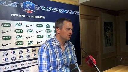Jean-Luc Vannuchi ému après la victoire de l'AJA sur Guingamp