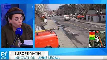 Une camionnette qui détecte les nids de poule