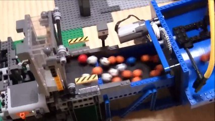 Construction d'une machine en LEGO géante hallucinante....