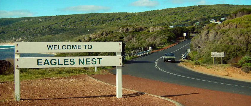 Kill Me Three Times Trailer (2015) Teresa Palmer, Simon Pegg Movie