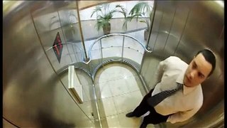 Robbers in elevator prank