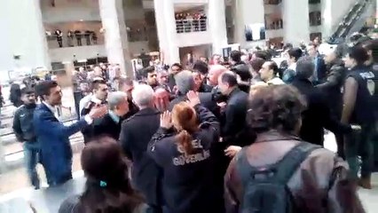 İstanbul Adliyesi’nde avukatlara ’vatandaş’ tepkisi