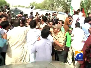 Hyderabad: PTI workers clash upon Imran Khan arrival-08 April 2015