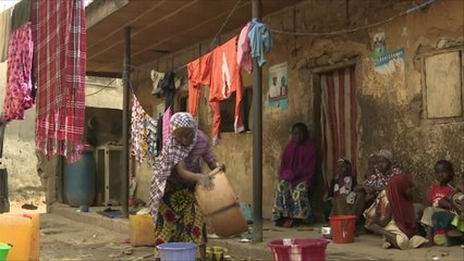 تحديات أمنية واقتصادية تواجه رئيس نيجيريا الجديد