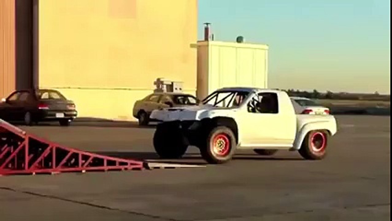 Un Saut en 4x4 qui tourne à la catastrophe !