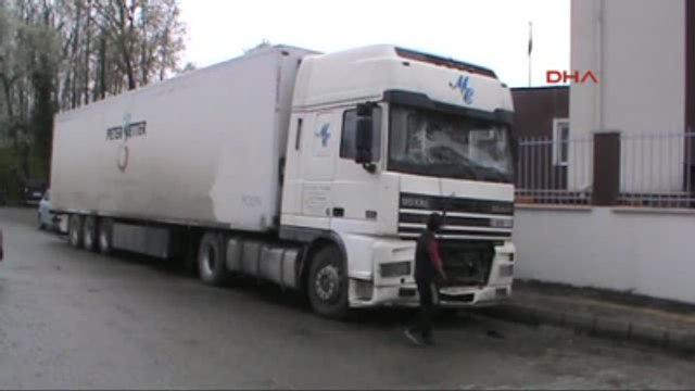 Samsun Öğrenci Servisi Tır?la Çarpıştı 1 Ölü, 21'i Öğrenci 22 Yaralı Ek Görüntülerle Yeniden