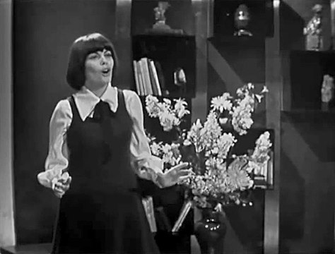 Mireille Mathieu - A Quoi Tu Penses, Dis (1972)