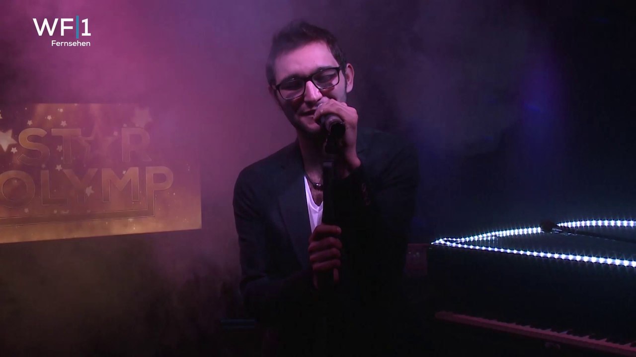 Sänger Jannis in der TV-Musiksendung 'Star-Olymp'--Amber-Musikpromotion