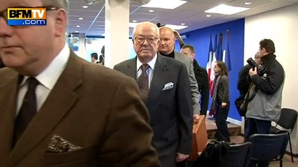 Marine Le Pen sanctionne son père qui exaspère le FN