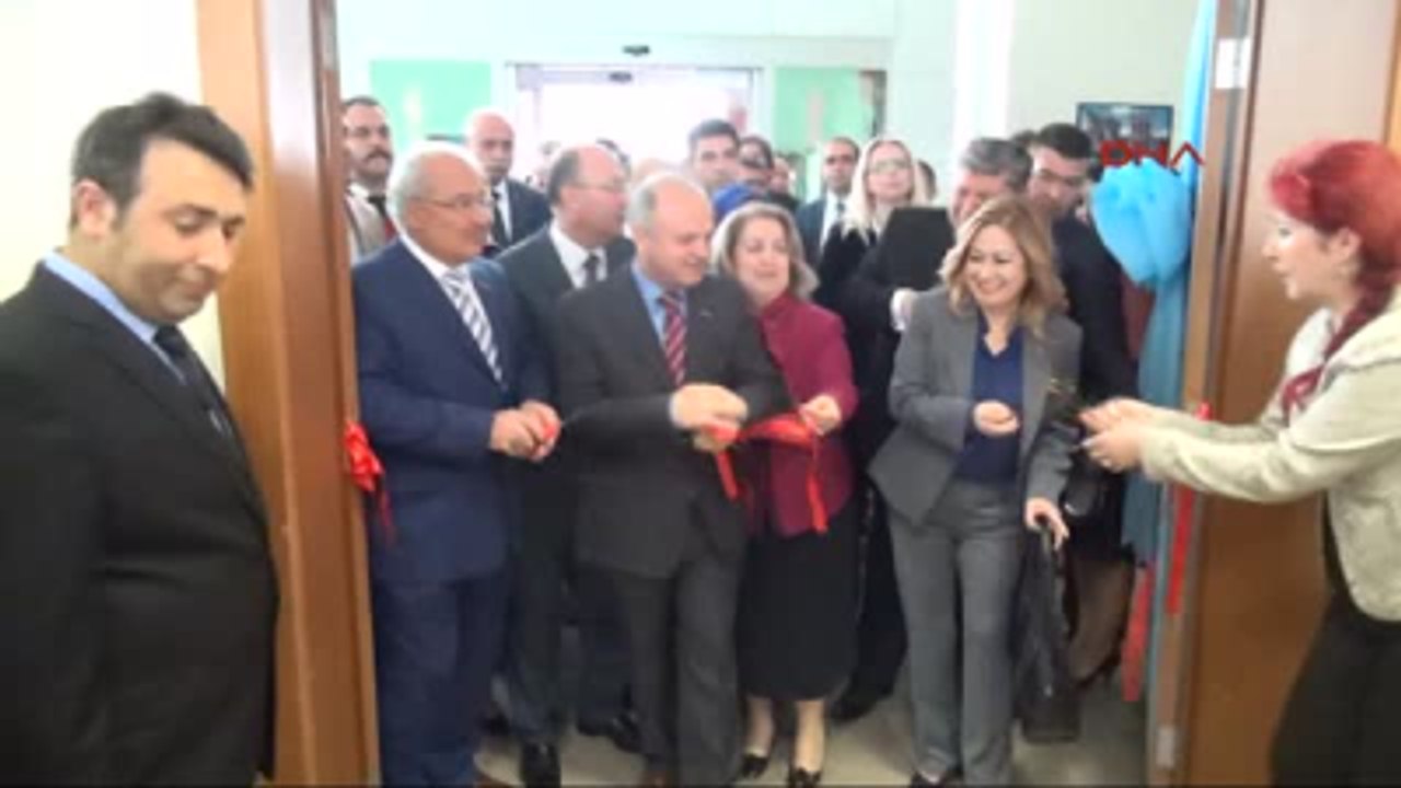 Mersin'de Polislerden Resim Sergisi