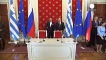 Tsipras incontra Putin a Mosca: firmato un piano comune di azioni per il 2015-2016