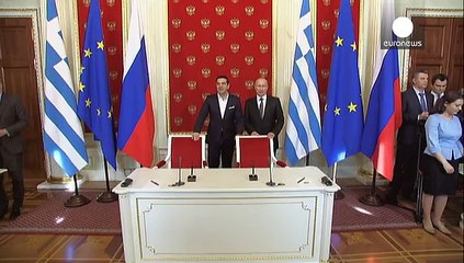 Tsipras incontra Putin a Mosca: firmato un piano comune di azioni per il 2015-2016