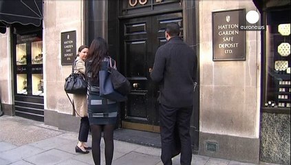 Londra'da soygun: Hırsızlar 300 milyon dolarlık mücevherle kayıplara karıştı