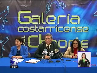 Accidente de tránsito deja dos personas prensadas