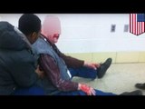 Estudiante golpea a un maestro luego de que aparentemente lanzara un insulto racial