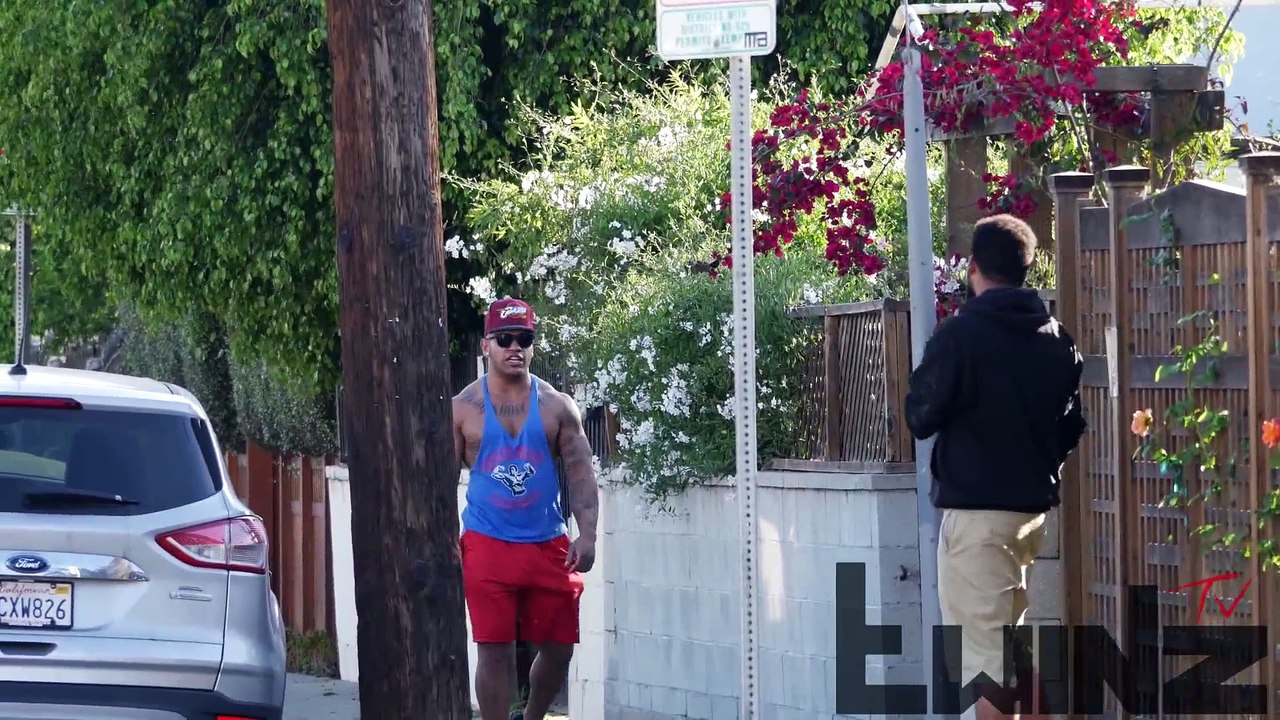 How to win street fights in the hood!! Epic!! funny videos - funny pranks