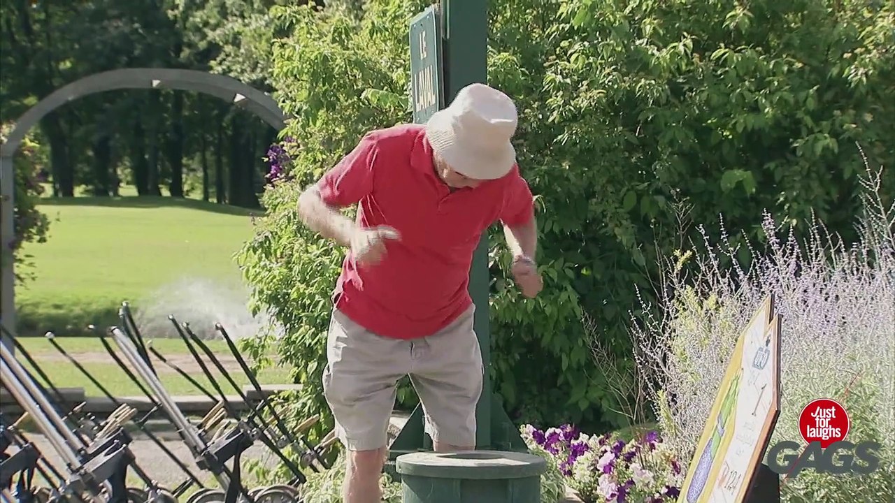 Golf Club Swallowing Machine