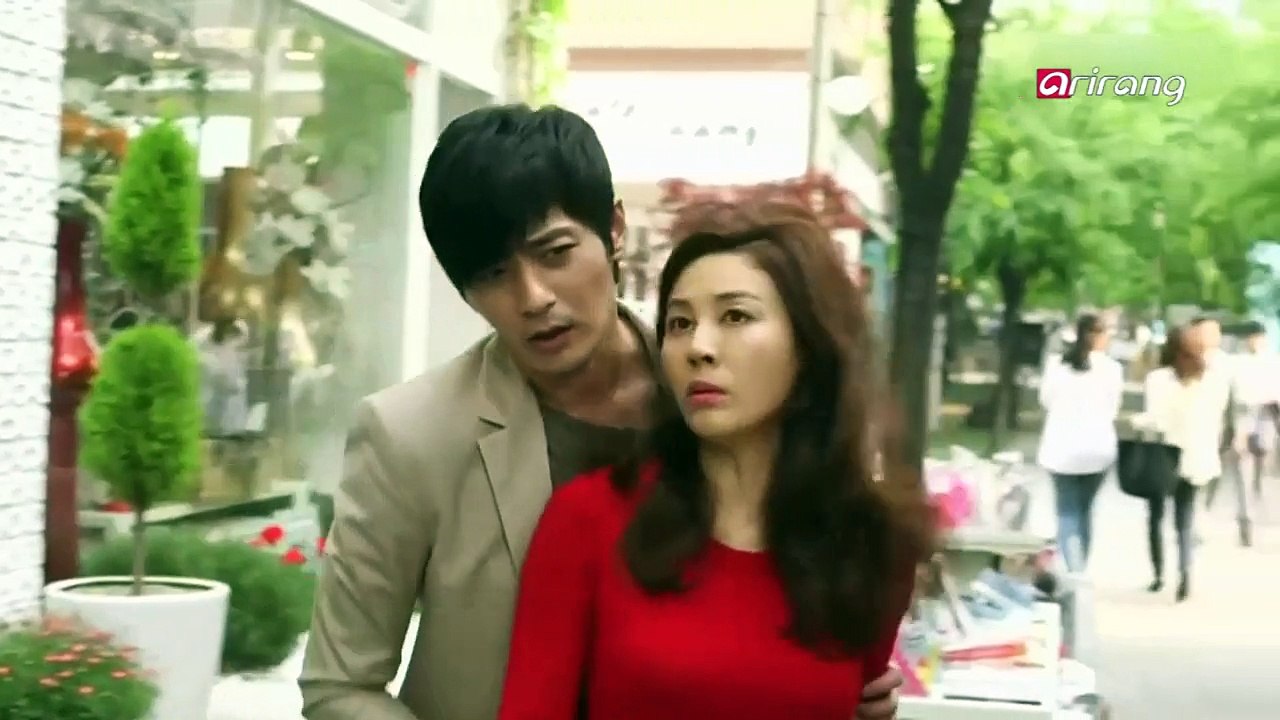 SONG HYE-KYO TO MAKE HER SMALL SCREEN COMEBACK AFTER A 2 YEAR HIATUS 송혜교, '태양의 후예' 출연 확정...2년여만에 안방 컴백