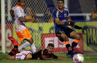 Flamengo perde gol incrível no fim e empata com Nova Iguaçu