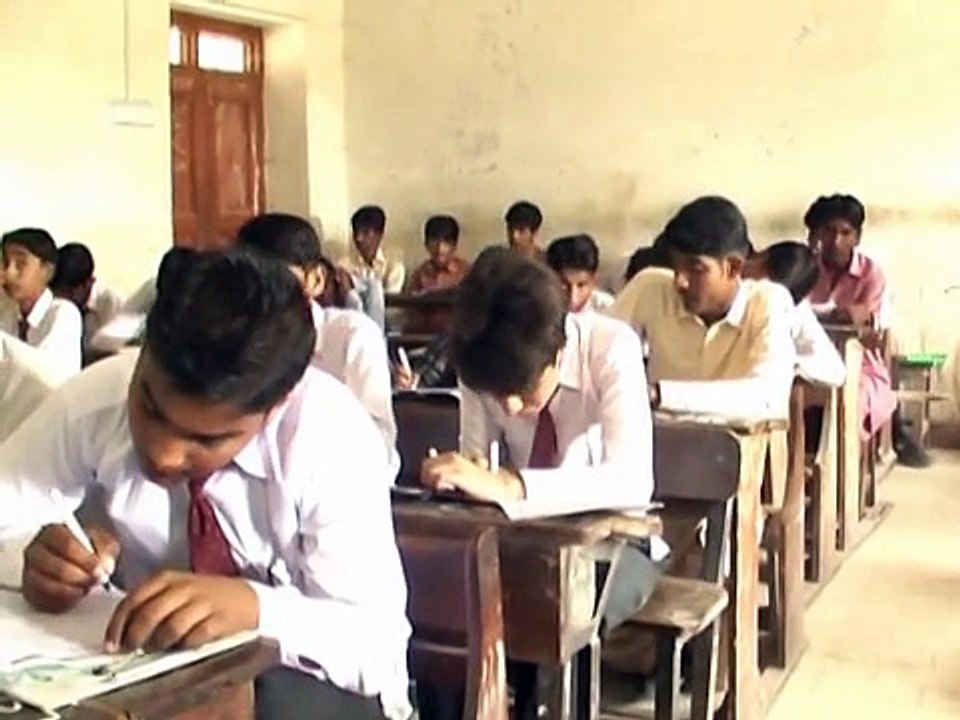 Badin Cheating In Ninth Class