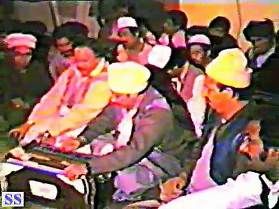 Dil Jis Se Zinda Hey V3(Kaliam Sharif) by Ustad Nusrat Fateh Ali Khan