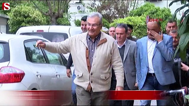 Deniz Baykal mazbatasını aldı