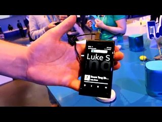 Stu shows off the Nokia Music Mix
