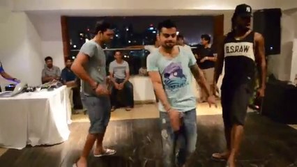Virat Kohli Enjoying With RCB TeamMates