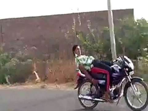 Sudh Dehati Stunt Fail..bike jumping videos,Crazy Videos, Awesome Videos, Funny Video,
