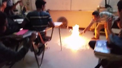 Mettre le feu en cour de chimie : FAIL controlé...