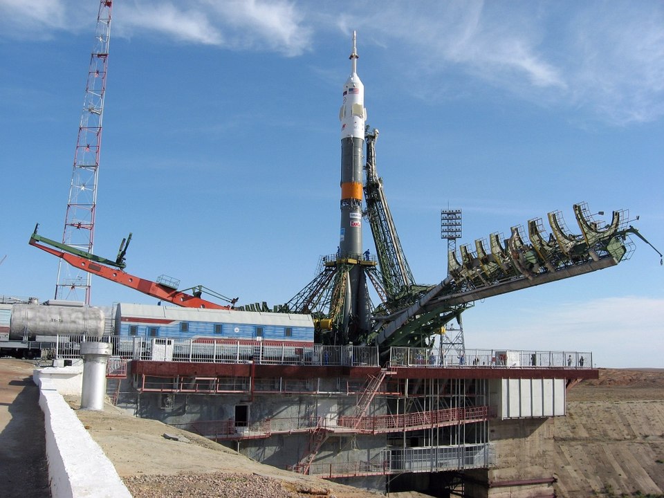 700 000 км в Космосе HD 7470-1962