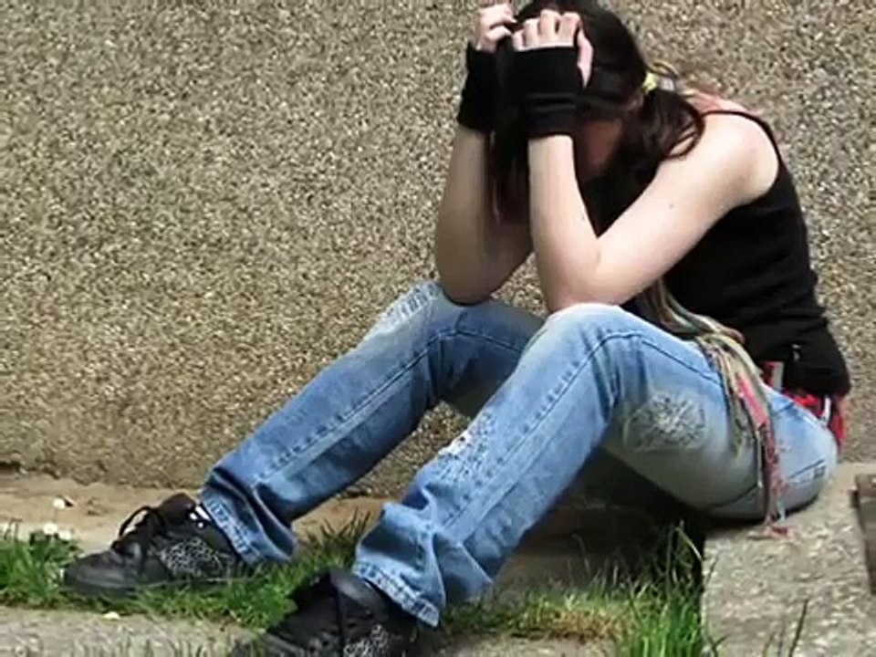 kaisi hai ye udaasi  Best sad song ever!!! by kailash kher