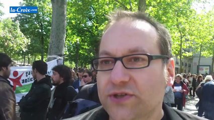 Premier mai à Paris, le défilé des travailleurs.