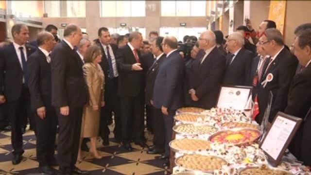 6cumhurbaşkanı Recep Tayyip Erdoğan 4. Türk Patent Ödülleri Töreninde Baklava Standını Gezdi