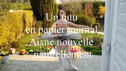 Tutu confectionné avec des pages de l'Aisne nouvelle