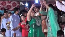 Dhola sakon pyar  Aima khan dance in marriage function