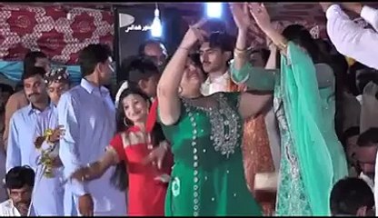 Dhola sakon pyar  Aima khan dance in marriage function