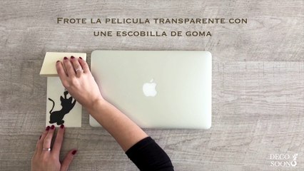 Como pegar un vinilo sobre un MacBook ? (Deco Soon)
