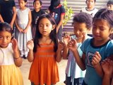 Niños adoradores de Jesucristo en Guatemala