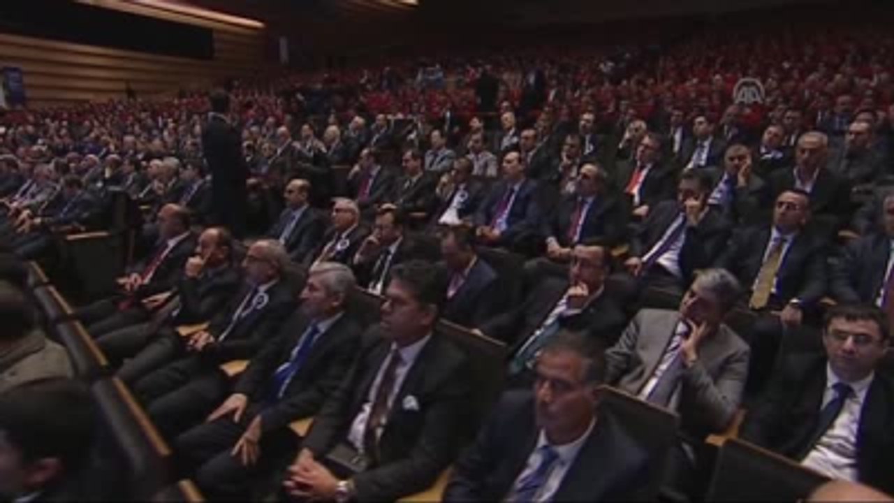 Davutoğlu: "Pis Kokulu Türkiye Gitti,mis Kokulu Türkiye Geldi"