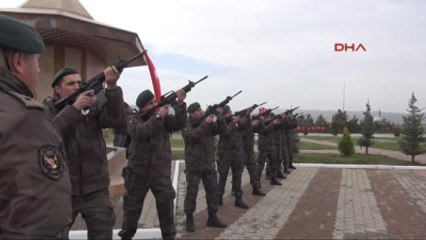 Sivas Polislerden Şehitlik Ziyareti