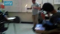 Ce prof de physique-chimie met le feu à sa classe