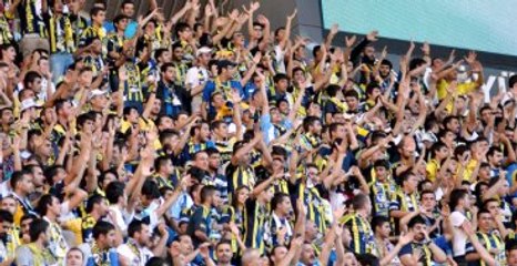 PFDK, Fenerbahçe'ye Tribün Kapatma Cezası Verdi