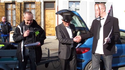 Valenciennes : SUD Solidaires a marié Hollande à Gattaz devant la sous-préfecture