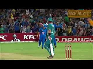 Incredible,awesome and funny catches behind the stumps.3gp