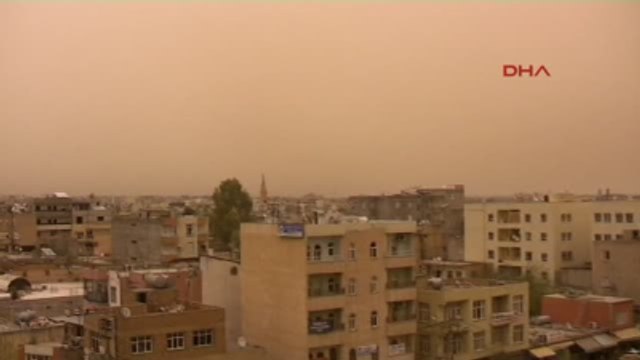 Viranşehir'i Toz Bulutu Kapladı