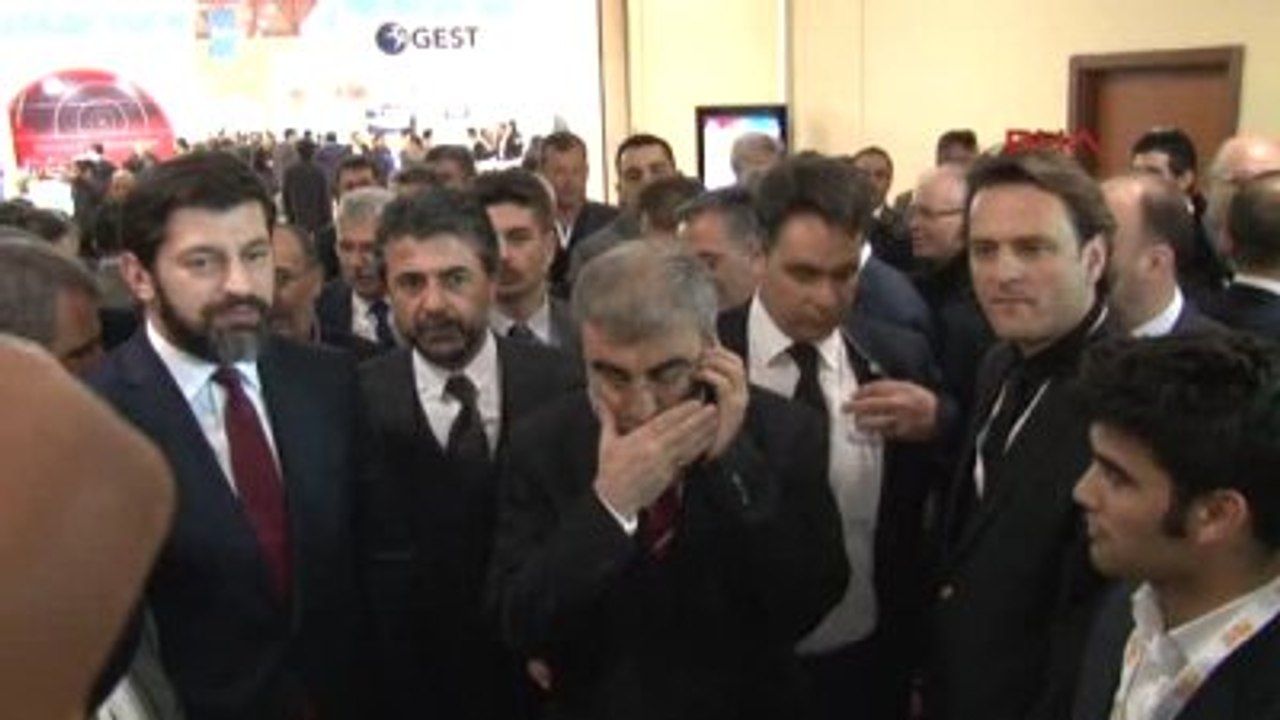 Bakan Yıldız'ın Başbakan ile Yaptığı Telefon Konuşması Dha Mikrofonuna Yansıdı