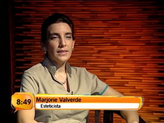 La sal gruesa puede servirle como exfoliante para su piel