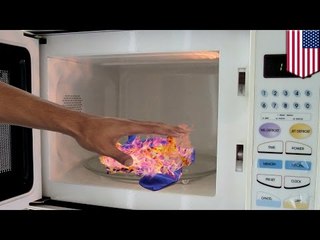 L’aveugle tente de réchauffer sa serviette dans son micro-ondes et meurt