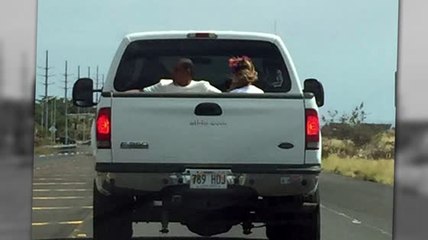 Jay Z & Beyoncé Ride In The Back Of A Truck In Hawaii